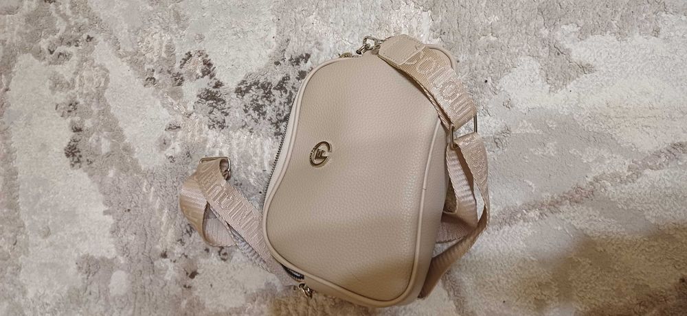 Дамска бежова чанта