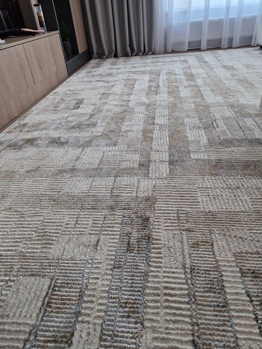 Ковёр новый 3м / 2,4м