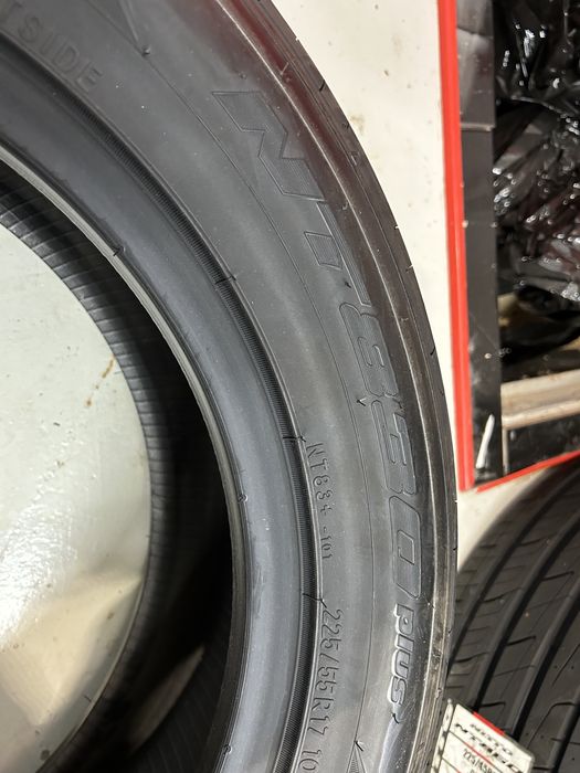225/55/17 Гуми Nitto Висок Клас Японски Гуми 4 броя Нови