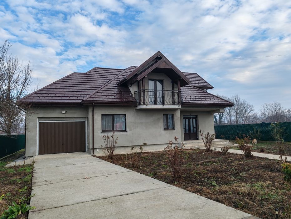 VAND,INCHIRIEZ casa la țară (Com.Predesti)