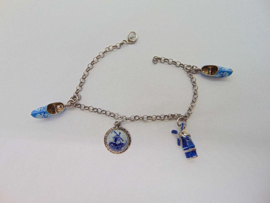 Bratara si charm uri din argint cu email Olanda