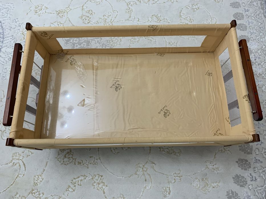 Манеж деревянный