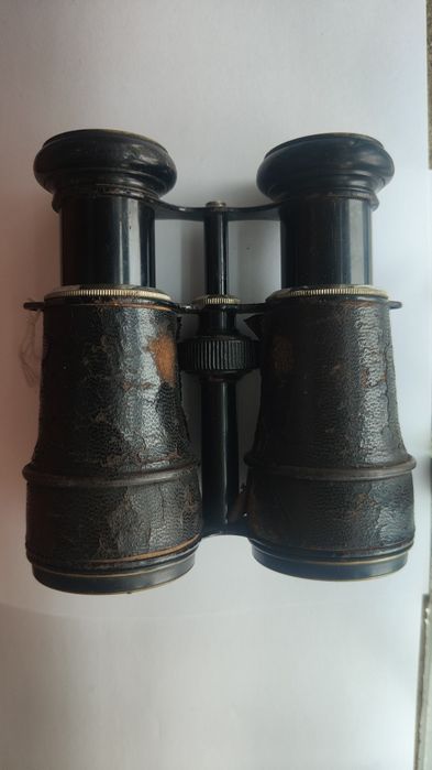 Binoclu vechi cu busolă – „8 Verres” – model militar/marină, piesă de
