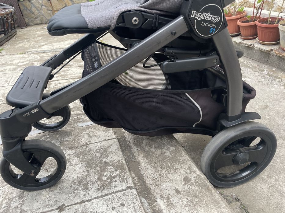 Продавам бебешка количка само с летен кош