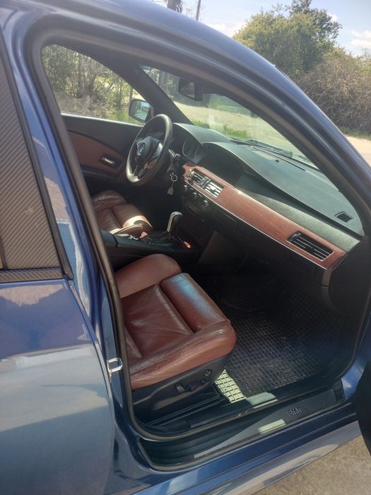 Bmw E60 an 2006 motor 3.0D paketM trapa  hed up display  activ steering interior seria 7 toppp