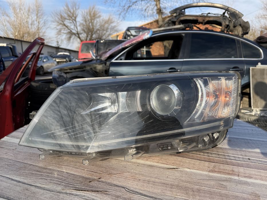 Фар Skoda Octavia