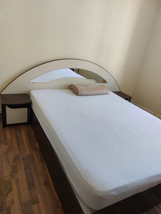 Închiriez apartament zona Liceul 2