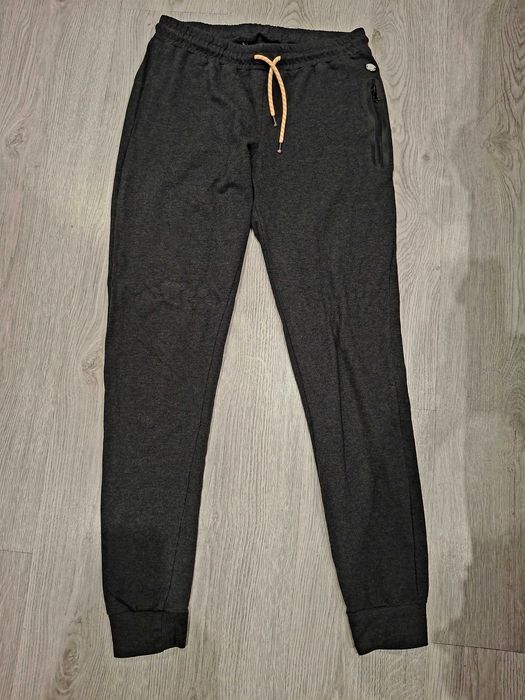 Панталон дамски и две долници