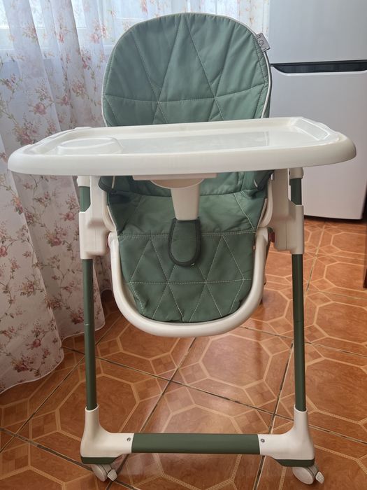 Детский стульчик для кормления