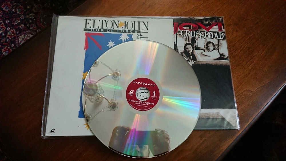 LaserDisc . Лазерные диски