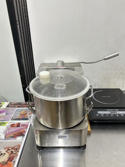 Куттер в очень хорошем состояние