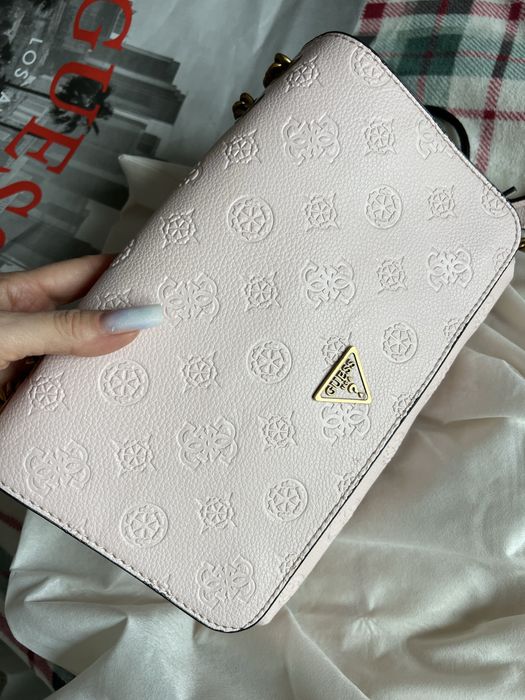 Gesnta Guess originala