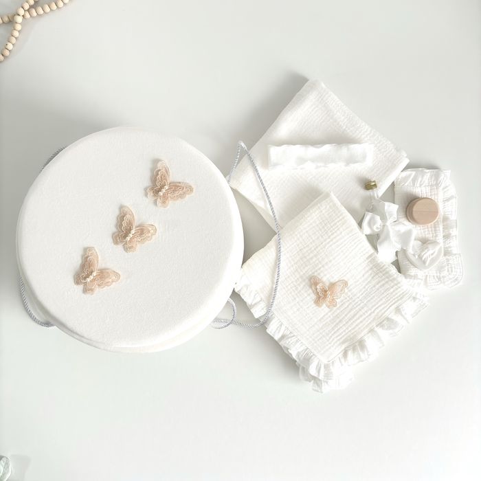 Trusou pentru botez si cufar buretat