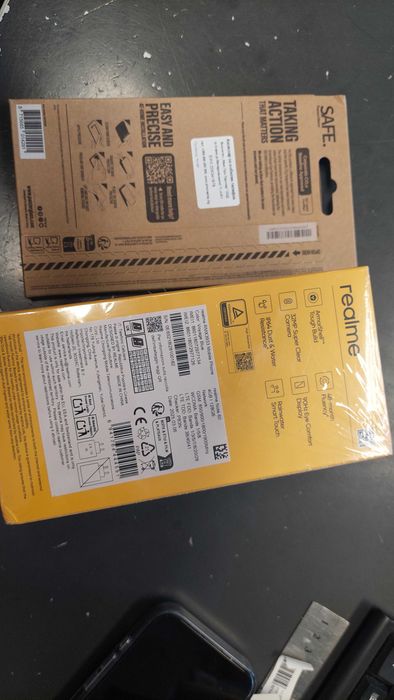 Realme note 60 НОВ + слушалки