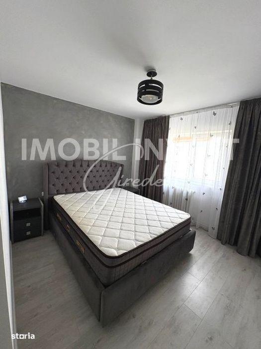 Apartament complet renovat, 3 camere, 2 locuri de parcare | Cetate