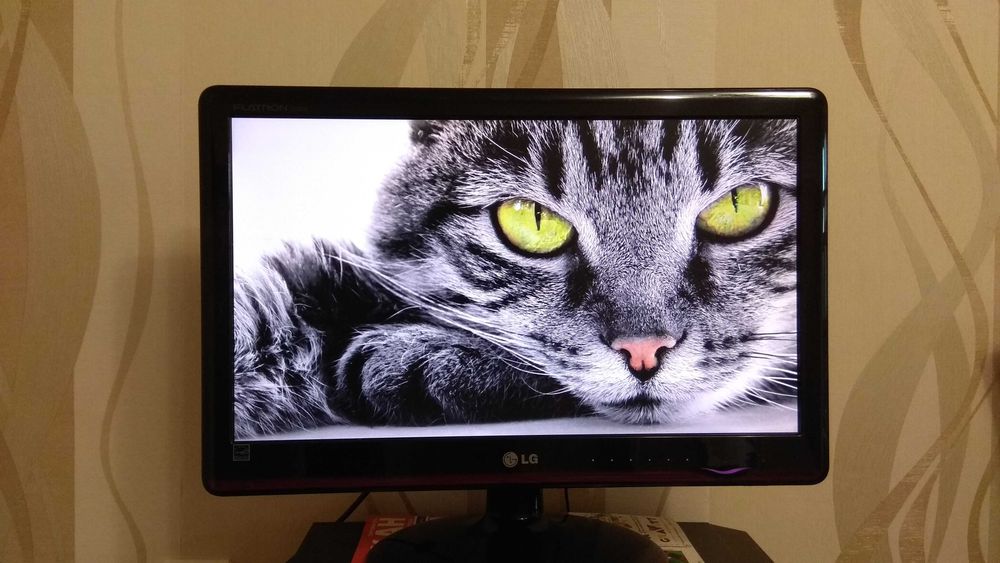 Монитор LG Flatron E2050T 20" WLED 5ms широкоформатный 16:9 VGA + DVI