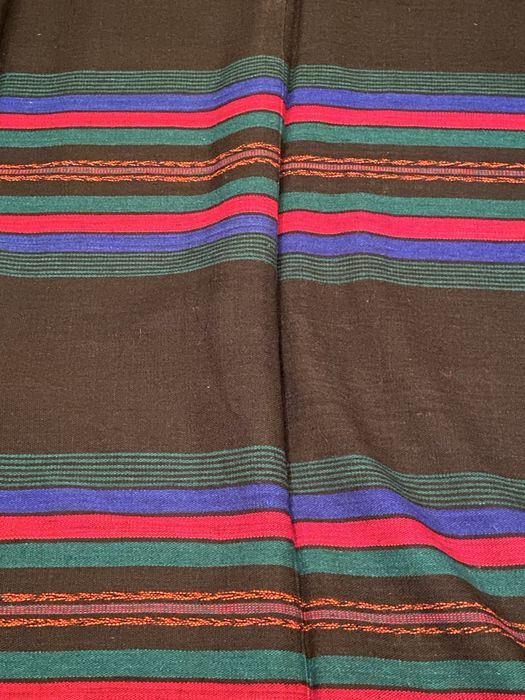 Ръчно тъкан килим