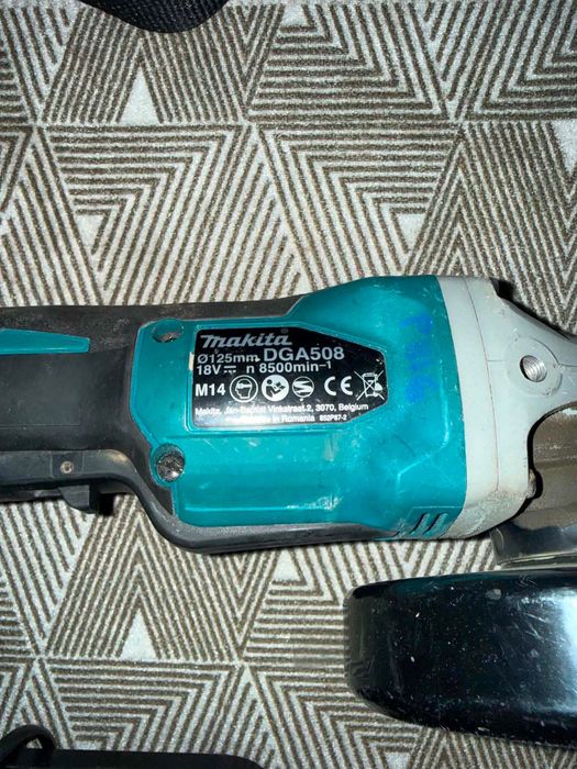 Makita DGA508 18V Brushless + батерия 5.0Ah + зарядно
