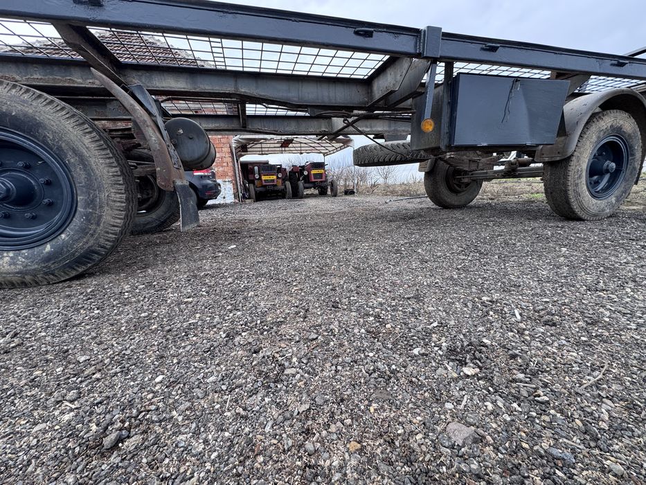 Trailer pentru baloti