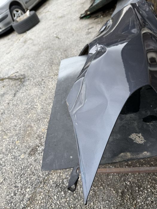 Десен оригинален калник Тесла модел 3 Tesla model 3