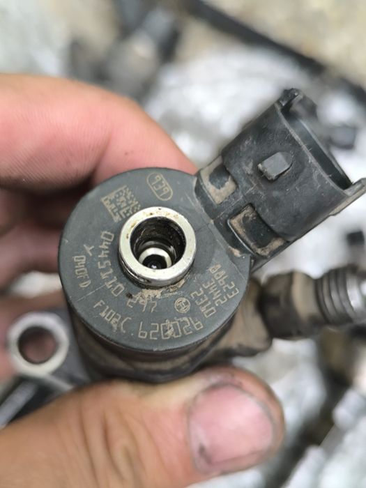 Injectoare 1.4 / 1.6 HDI Peugeot 307 Citroen C2 C4 C5 Ford Focus