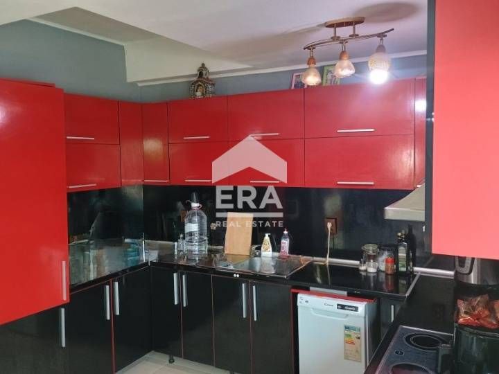 ЕКСКЛУЗИВНО! Обзаведена едноетажна къща с басейн, в кв."Рилци" гр. Доб