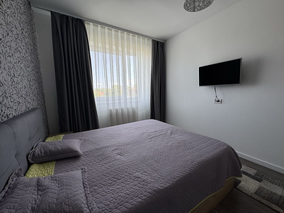 Închiriez apt. 2 camere, 450€