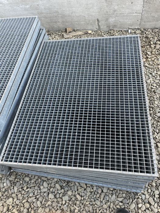 Gretare zincate galvanizate trepte