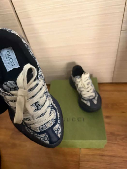 Adidasi brend marimea 42-43