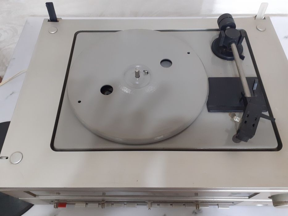 Продам Проигрыватель ретро