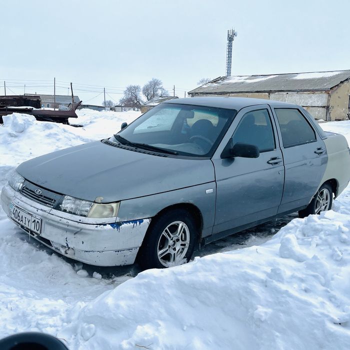 ВАЗ 2110      (2007 года 8 клап )