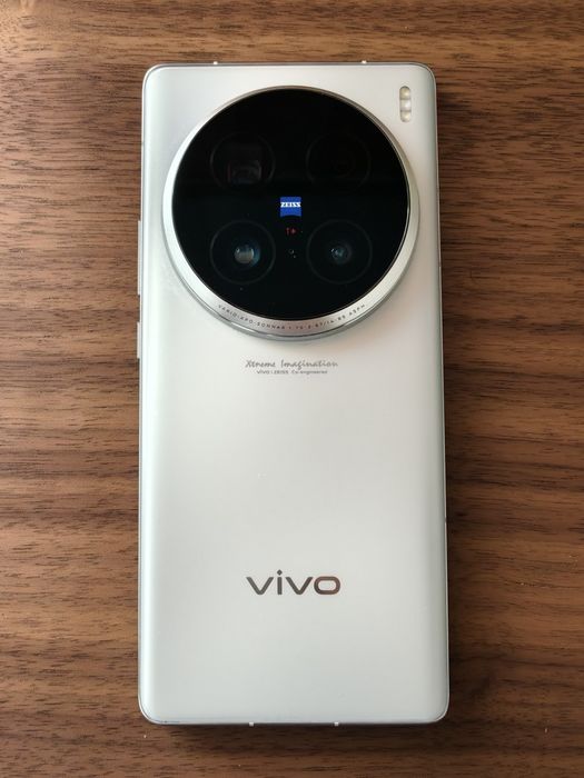 Vivo x100 Ultra de vânzare