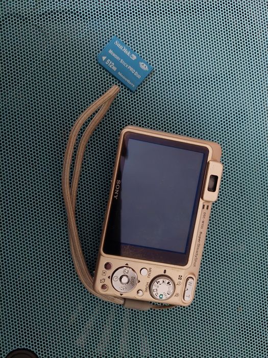Продавам цифров фотоапарат Sony Cyber Shot