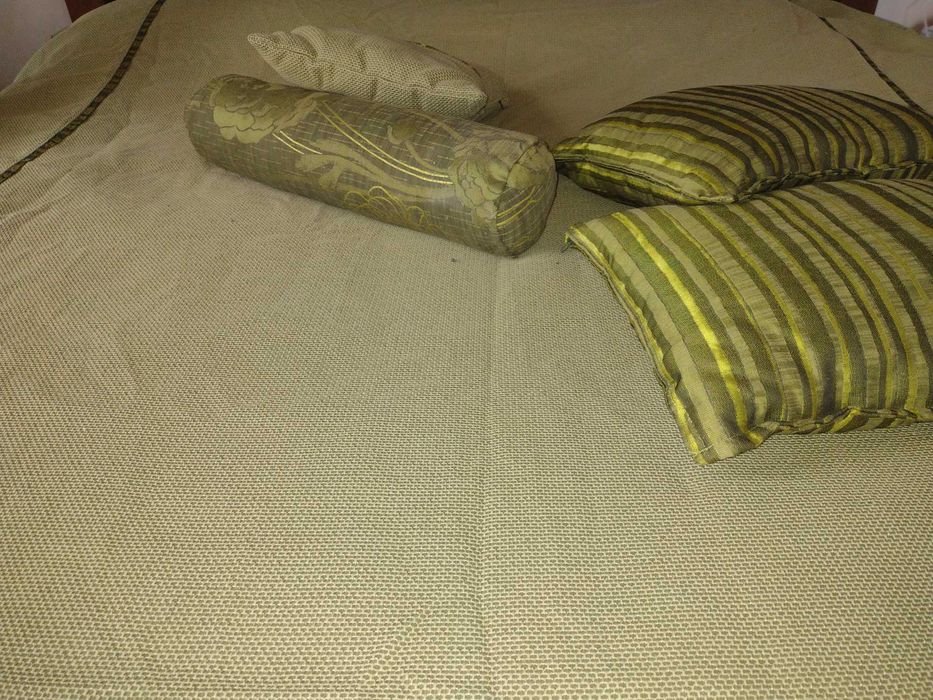 Пердета, покривало за спалня, възглавници