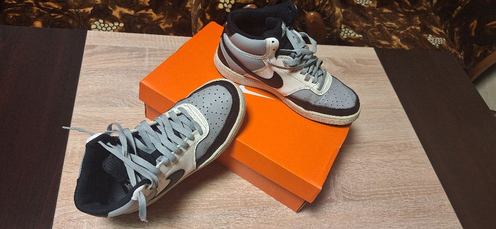 Nike court mid 41