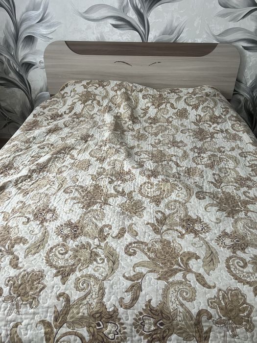 Продам 2х спальный кровать