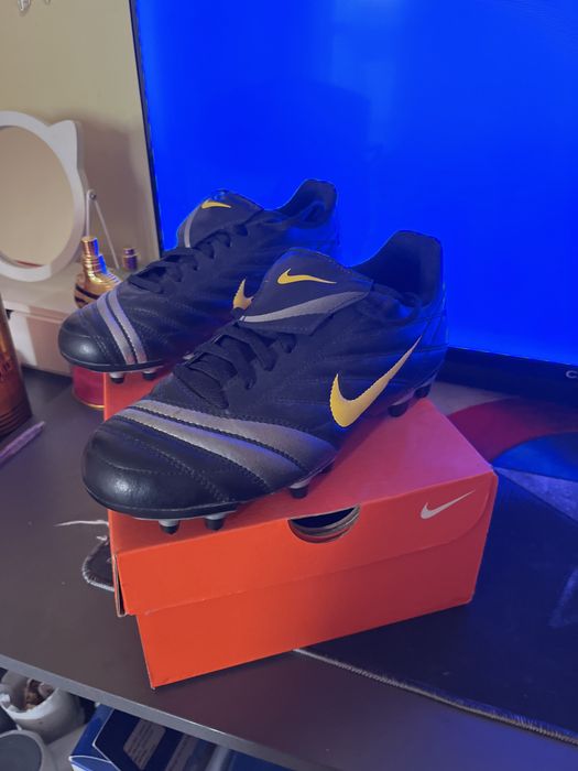 Бутонки Nike phantom