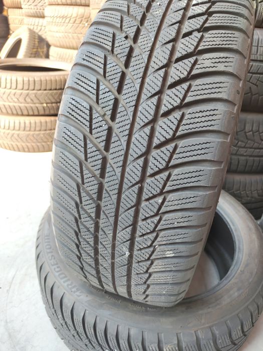 2 бр зимни 225/45/18 Bridgestone