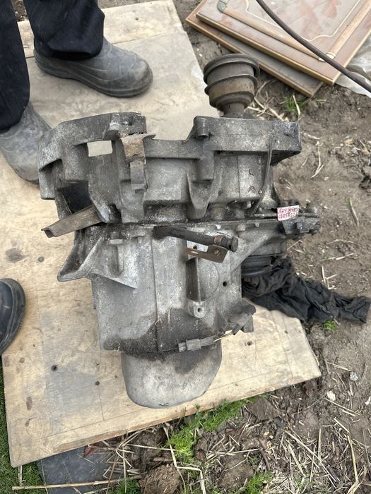 Продам МКПП рено 19