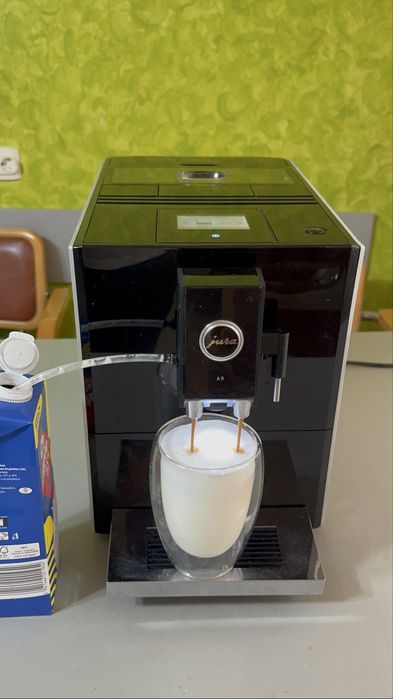 Aparat de cafea/expresor cu  boabe  Jura A9 touch screen