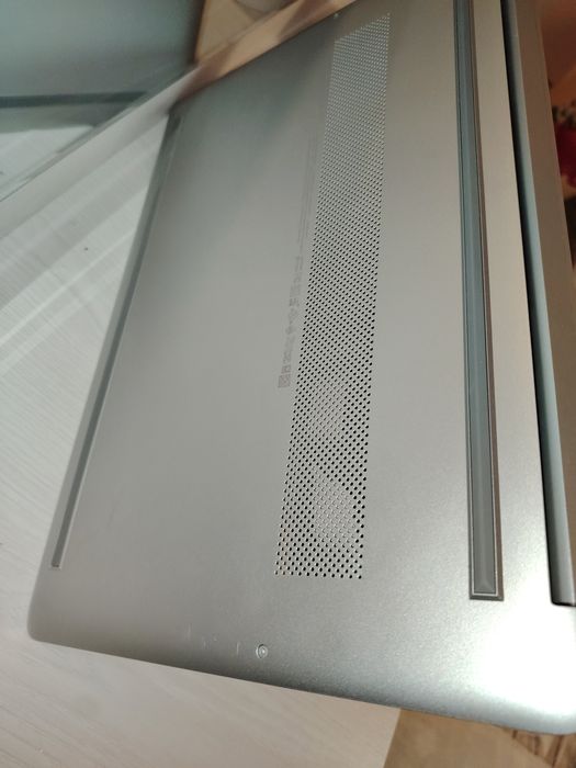 Noutbuk 6 oy ishlatilingan