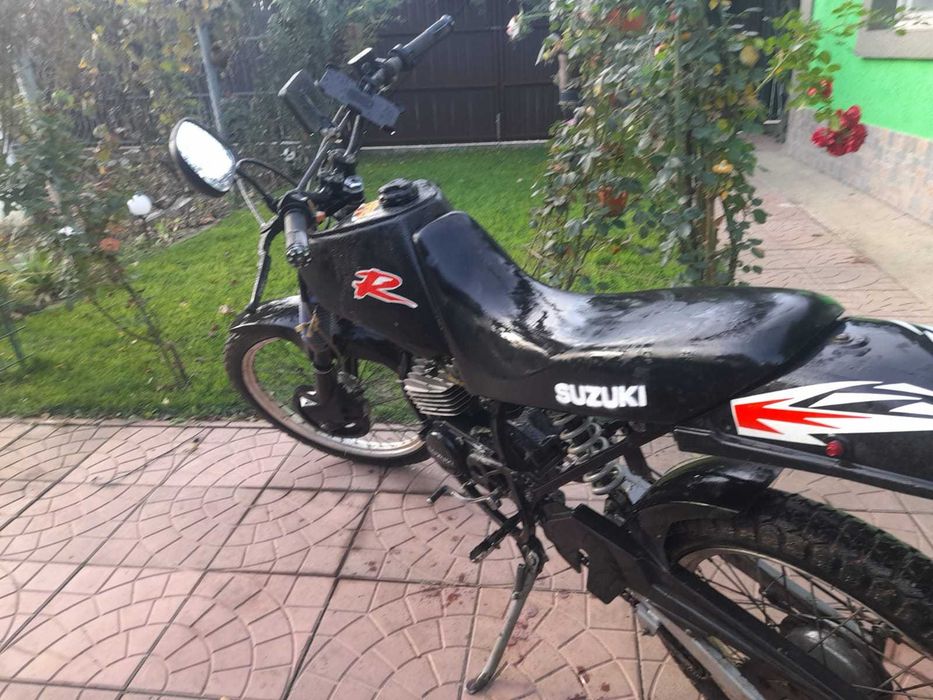 Suzuki dr big 50 ds pretul este in lei