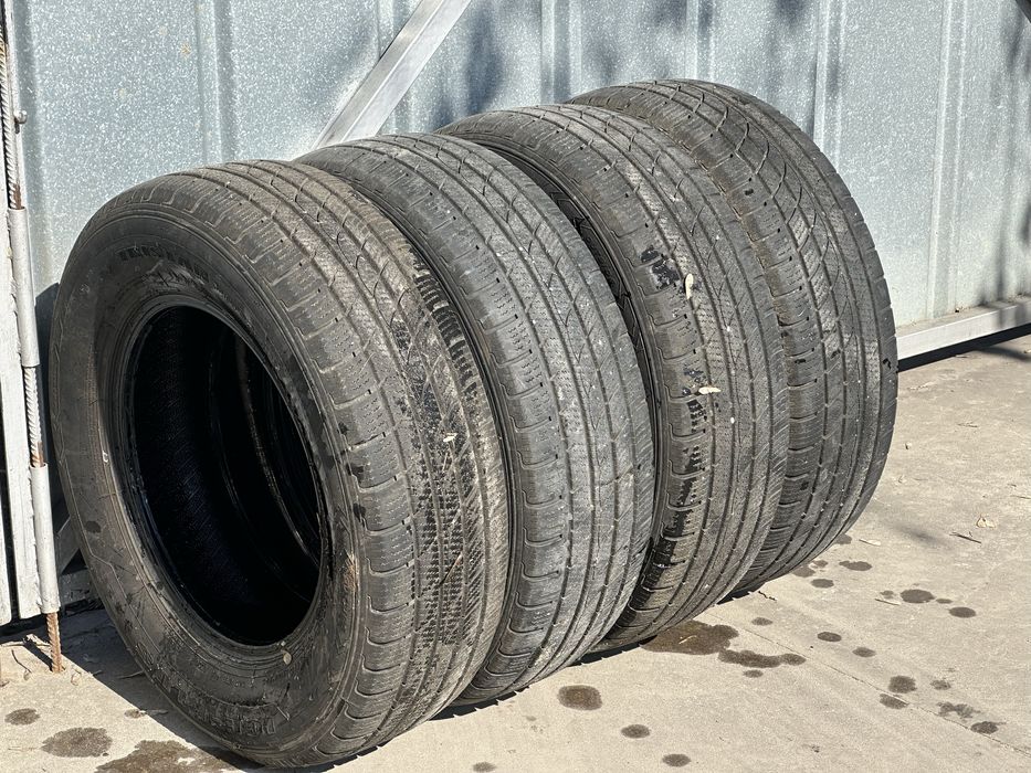 215/70/16 SUV Зимни гуми