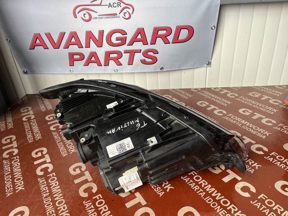 Фар VW T6 Multivan