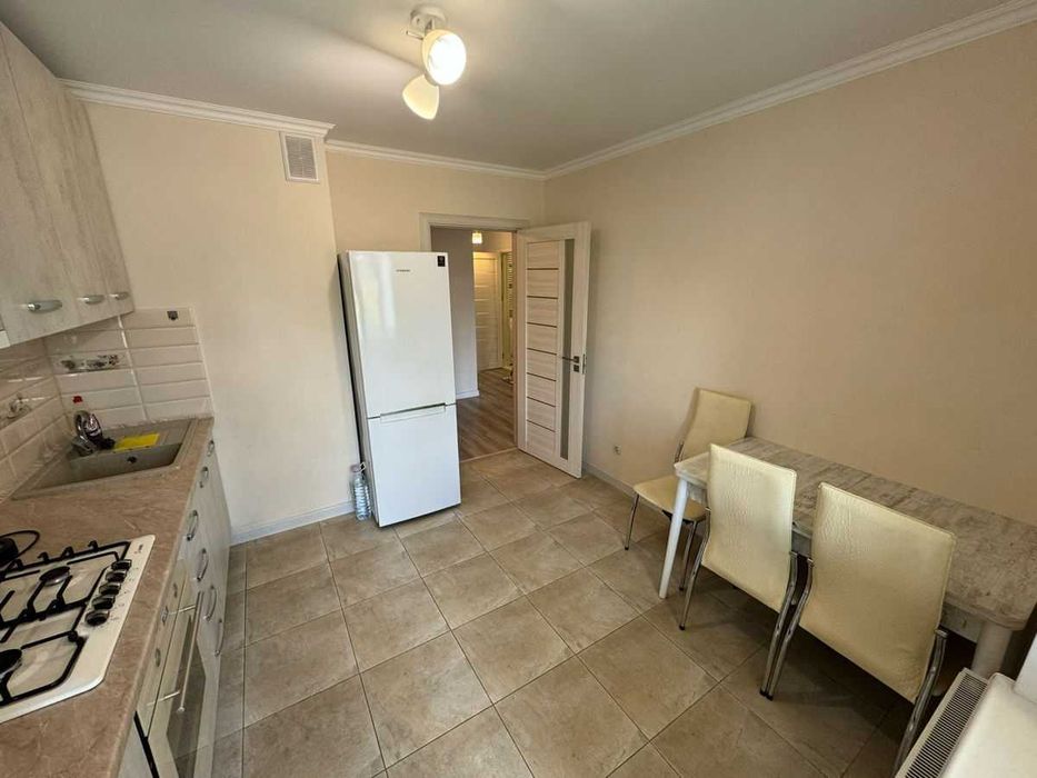 Дава се под наем Тристаен апартамент в София, Полигона - 60 кв.м за 498.27 € - Снимка #2