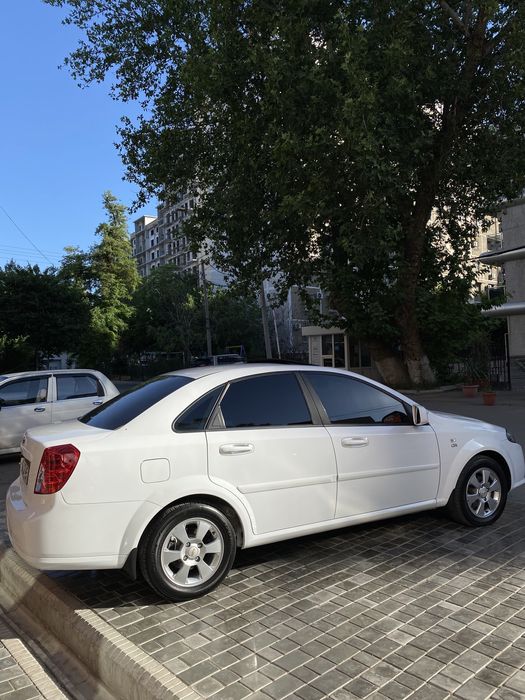 Gentra lacetti 2022 variantam bor