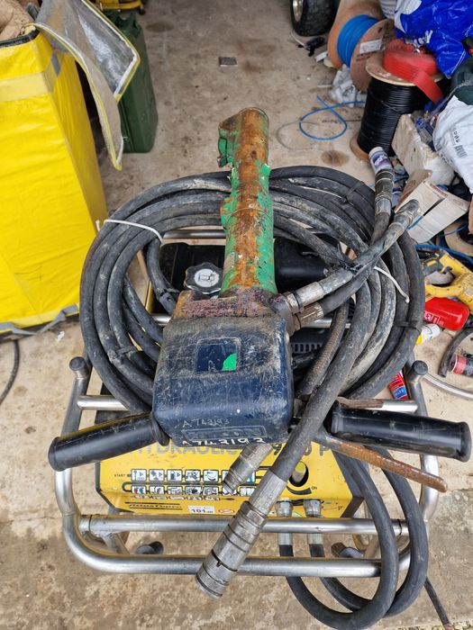 Grup hidraulic Atlas Copco cu picamer