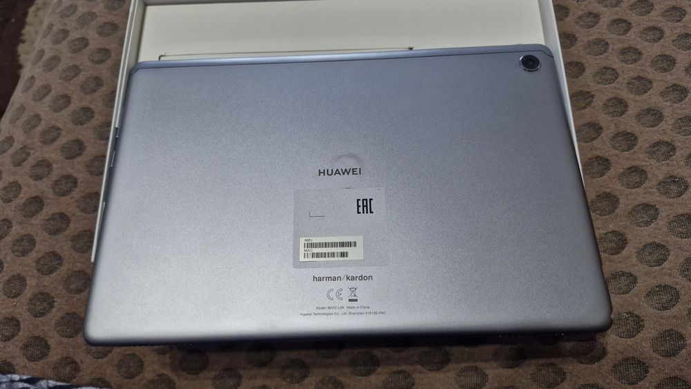 Продам планшет huawei