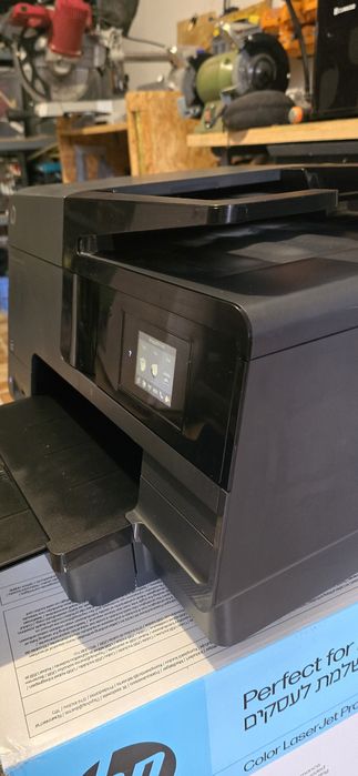 Imprimanta HP OfficeJet Pro 8610+cartuse noi