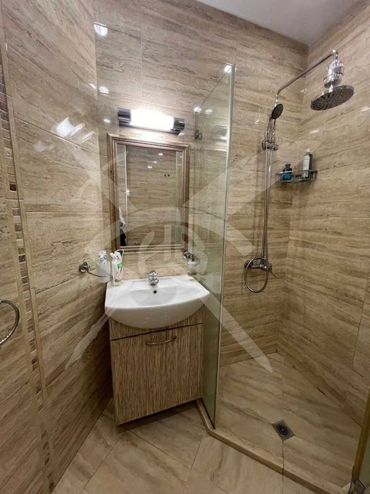 Дава се под наем Тристаен апартамент в София, Оборище - 120 кв.м за 1097.01 € - Снимка #14